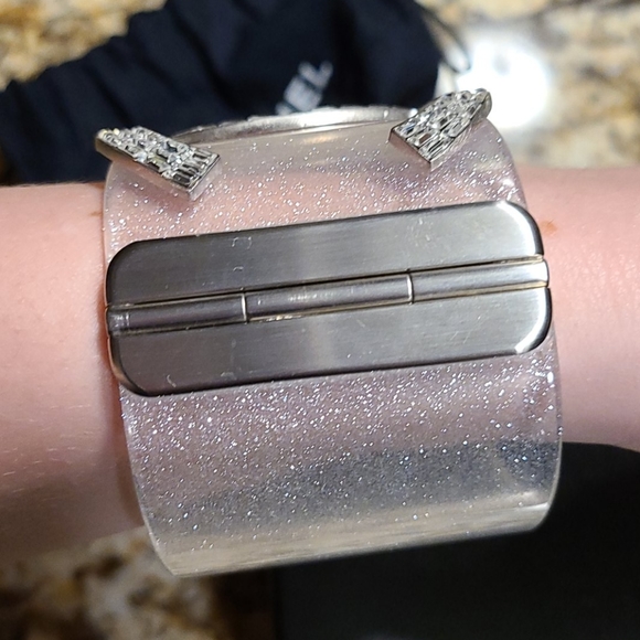 CHANEL Clear Glitter Resin Crystal CC Logo Silver - Picture 5 of 12